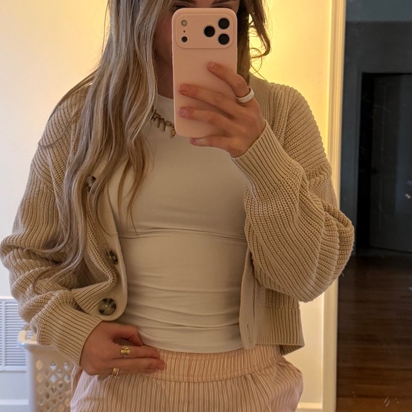 Cardigan - Picture 2 of 3